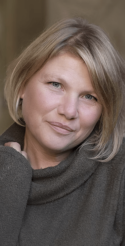 Jo Page Uckfield photographer specialising in newborn
