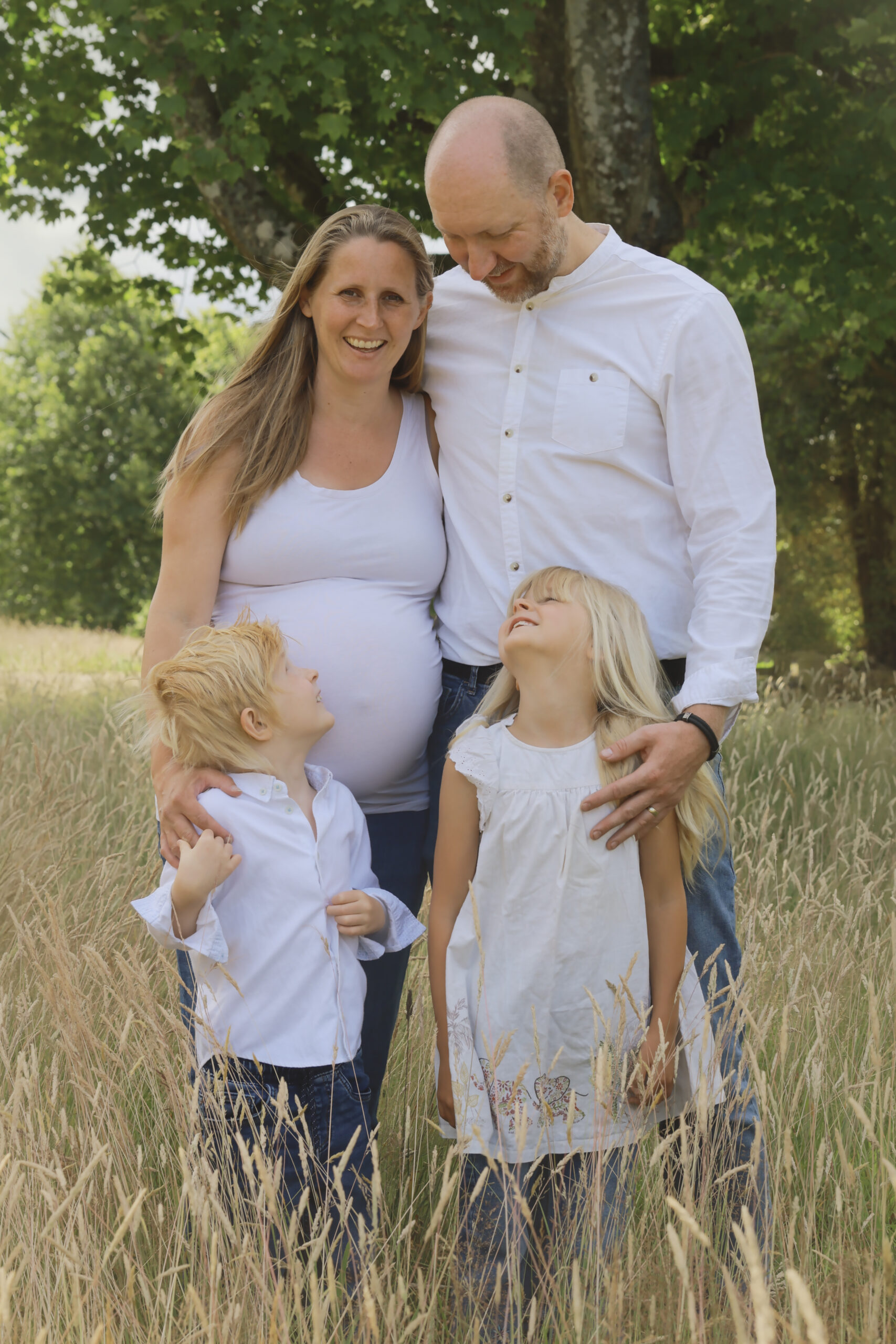 Sussex maternity Photographer Maternity Session at Buxted Park Sussex